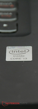 Intel Core i3 sigue dando suficiente potencia al portátil.