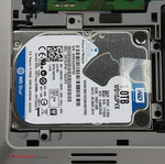 No sería mala idea cambiar el HDD por un SSD.