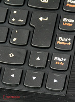 Las teclas de cursor son muy grandes para un dispositivo de 14 pulgadas, pero no están separadas del resto del teclado.