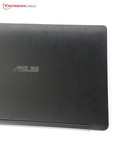 Asus se esforzó mucho en el diseño y usó un montón de metal.