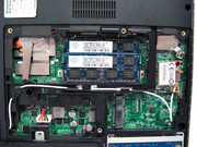 Las placas RAM están a su capacidad total, aún existe espacio para un módem UMTS