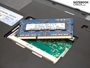 El RAM DDR3 10600S  puede ser actualizado a 2 GBs.