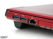 Dos puertos USB 3.0 aseguran la transferencia rápida de datos.