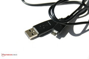 El cable micro USB se puede emplear para conectarlo a un ordenador