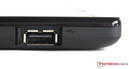 El puerto USB puede cubrirse con una tapa deslizante.
