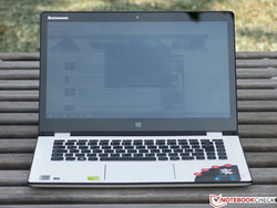 Lenovo Yoga 3 14. Modelo de pruebas cortesía de Cyberport.