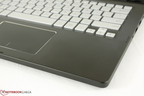 Touchpad suave con perímetro cromado parecido al del Samsung ATIV 9