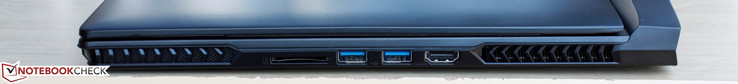 Derecha: lector SD,  2x USB 3.0, 1x HDMI 2.0