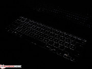 ¿Foto negra? No, aquí puedes ver el primer nivel de la iluminación del teclado.