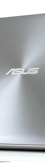 Asus Zenbook NX500JK-DR018H: Efectos de luz en la tapa.