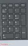 Se incluye teclado numérico.