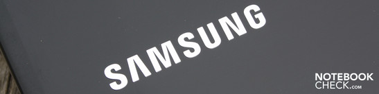 Samsung QX412-S01DE: Potente procesador Sandy Bridge y ergonomía ejemplar. Samsung QX412-S01DE: Potente procesador Sandy Bridge y ergonomía ejemplar.