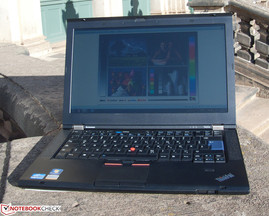 T420s bajo luz solar directa