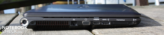 Izquierda: Conector de corriente, Kensington, Ethernet, VGA, HDMI, eSATA/USB, ExpressCard34, FireWire