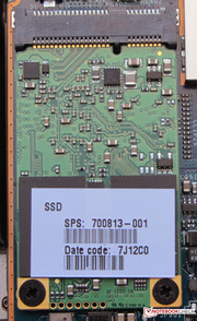 HP usa  un SSD mSATA.