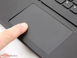 ClickPad: escaso recorrido y requiere algo de fuerza al presionar,...