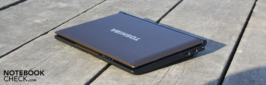 Toshiba NB520-108 marrón: Buen sonido pero cómo es habitual, débil rendimiento netbook