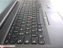 El teclado es adecuado para uso intensivo y proporciona un retorno muy correcto.