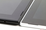 Comparado con el delgado Sony Xperia Z2 Tablet, el Lumia 2520 es voluminoso.