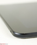 Con 7.6 mm de grosor, queda justo entre el Surface Pro 3 y el iPad Air 2