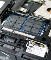 En caso de la RAM, los módulos de memoria más veloces DDR3 ya están siendo utilizadas con una velocidad de hasta 1066 MHz.