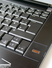The keyboard is mainly characterized by a clear layout and spacious keys.