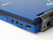 Además de los clásicos puertos USB, el chasis también ofrece una interface serial combinada USB/eSATA, un Firewire y las típicas conexiones de 3.5 mm para audífonos y micrófono.