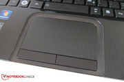 Nuestro modelo tiene un touchpad con una superficie rugosa.