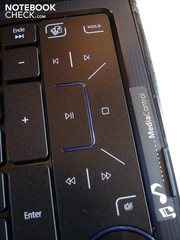 Acer ha integrado un práctico control multimedia al lado derecho del teclado