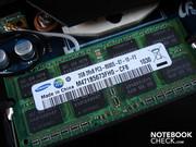 La memoria RAM DDR3 tiene una velocidad de reloj de 1066 MHz.