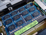 Dos módulos con 2,048 MB cada uno proporcionan 4 GB of DDR3 RAM en total