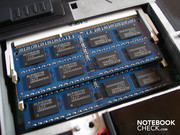 Dos módulos DDR3 con 2048 MBytes cada uno ya está incorporado