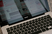 El nuevo Apple MacBook hecho en aluminio es un digno sucedor del Powerbook de 12 pulgadas.,,