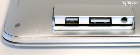 Usted tendrá que conformarse con el mini Puerto para pantalla, una conexión USB y la salida de audio