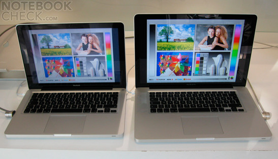 MacBook Pro versus MacBook - Comparada con la MacBook Pro, la MacBook sólo no tiene es segundo, tarjeta de video más potente, FireWire 800, y una ranura slot ExpressCard.