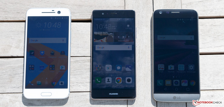 Al sol (de izquierda a derecha): HTC 10, Huawei P9, LG G5