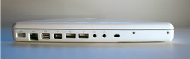 Lado Izquierdo: Gigabit LAN, MiniDVI, Firewire 400, 2x USB 2.0, entrada de audio (óptica / análoga), salida de audio (óptica / análoga), Kensington Lock