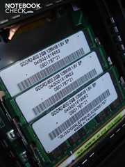 La RAM consiste de tres módulos con dos GBytes cada uno