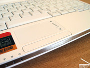 El touchpad también resultó muy pequeño, pero permite el perfecto uso del netbook.