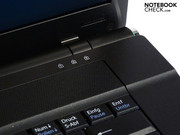 Una de las últimas características de diseño de Sony: la sección del teclado es un poco más baja.