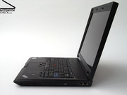 Sin embargo, el Thinkpad SL500 tiene bastantes propiedades tipicas de Thinkpads, ...