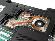 El SL500 equipado con una CPU P8400 de Intel y una tarjeta gráfica Geforce 9300M GS puede ser usado tambien para aplicaciones multimedia ligeras.
