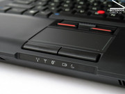 Mientras que el teclado cede en algunas partes, el touchpad y el trackpoint muestran la calidad habitual de Thinkpad.