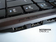 Puertos USB en el lateral derecho