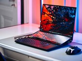 Un portátil de doble pantalla. (Fuente: Notebookcheck vía YouTube)