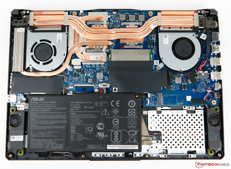 Asus TUF FA506IV-HN172 sin placa inferior