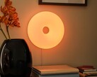 La nueva lámpara LED inteligente de mesa/pared Varmblixt de IKEA (en la imagen) podría salir a la venta antes de lo esperado. (Fuente de la imagen: IKEA)
