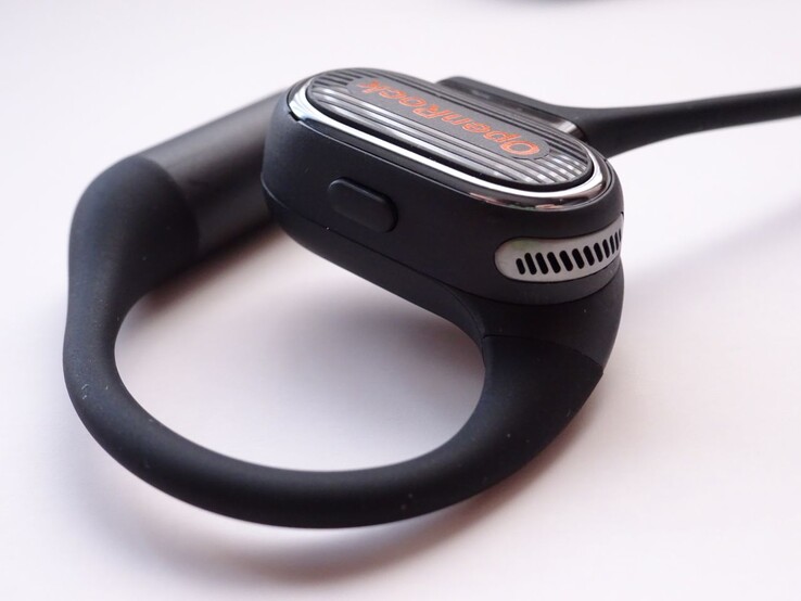 Un único botón en la parte superior de cada unidad de auriculares controla las llamadas, la música, los asistentes de IA y los ajustes del ecualizador. (Fuente de la imagen: Notebookcheck)