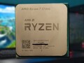 La APU de sobremesa AMD Ryzen 7 5700G cuenta con una iGPU Radeon Vega 8. (Fuente de la imagen: Chiphell/MakeUseOf - editado)
