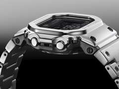 En la imagen, un render lateral del Casio G-Shock GMW-BZ5000D-1, sobre un fondo degradado negro/gris. (Fuente de la imagen: Casio)
